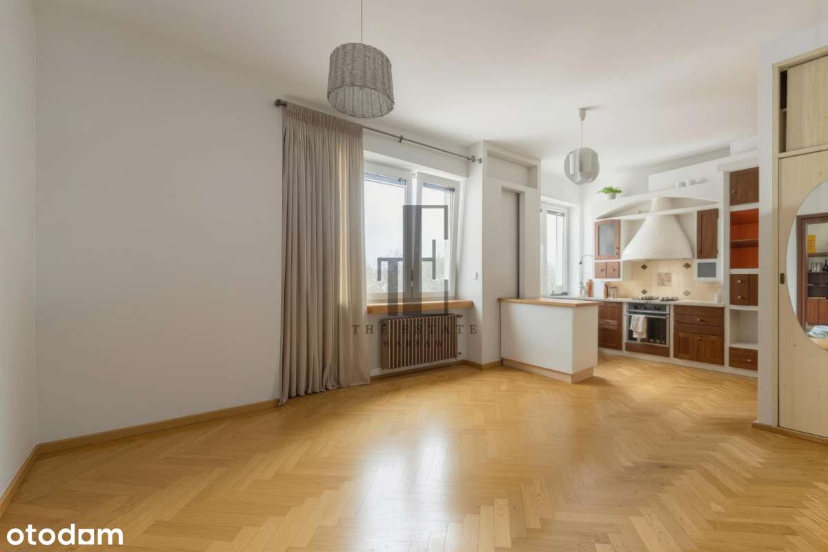 Ciche Mieszkanie z Widokiem na Kino Iluzjon-1