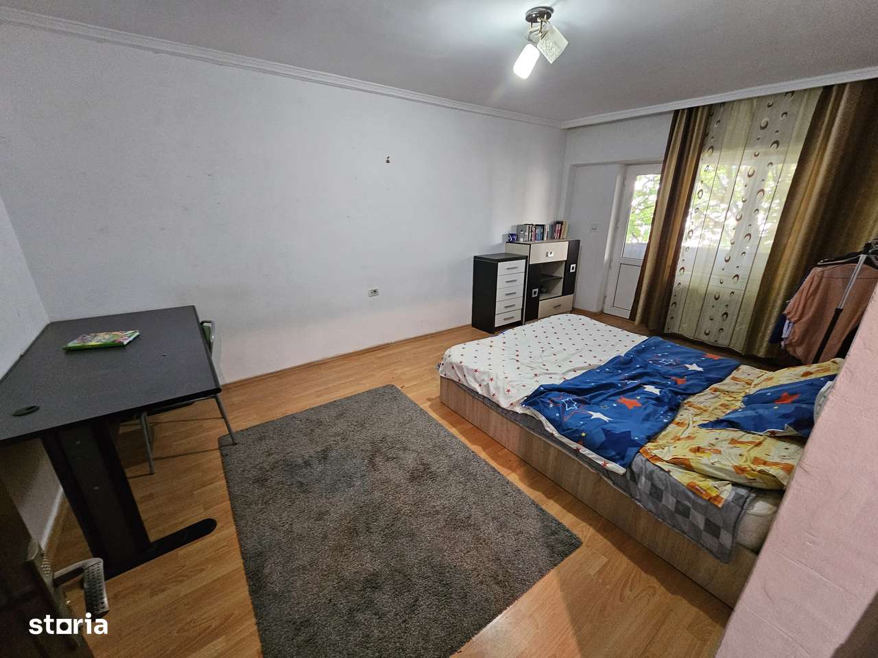 Vand ap cu 3 camere zona Posta 4-1