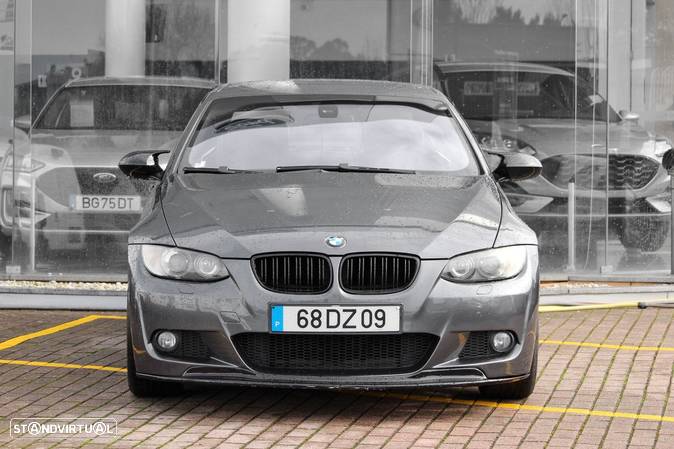 BMW 320 i - 3