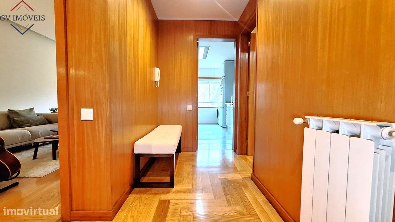 Excelente T1+1  Rua John Whitehead-10