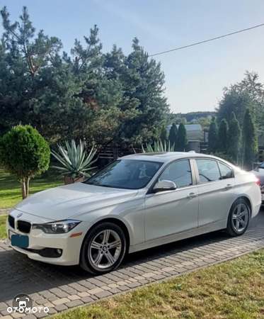 BMW Seria 3 320i xDrive - 7