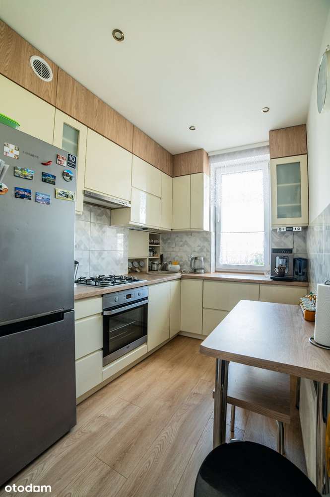 Przestronne, trzypokojowe mieszkanie na ul. Niezłomnych - Pełny obrazek: 5/9