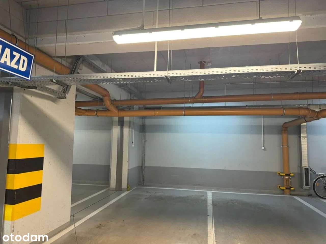 Lokal w doskonałym miejscu w Łodzi-4