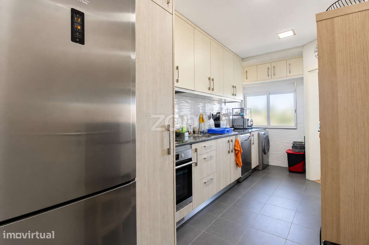 Apartamento T2 Remodelado com Excelente Luminosidade | Marvila, Lisboa-9