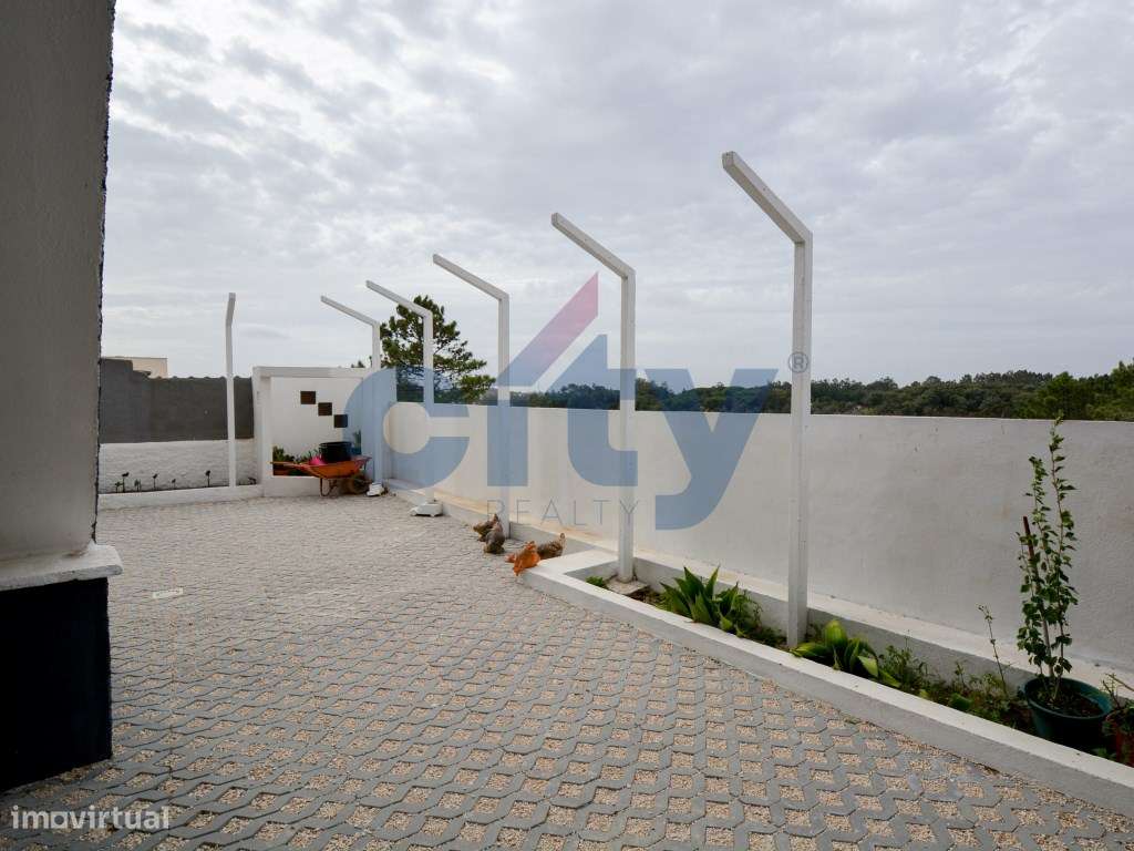 Moradia T4 Independente c/ Garagem - Caneças - Vista Desafogada .-6