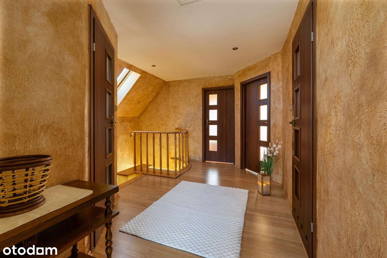 Dom z własnym stawem-7