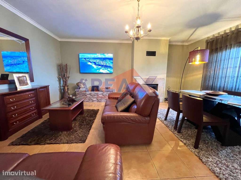 Moradia Geminada T3 em Vila de Cucujães-6