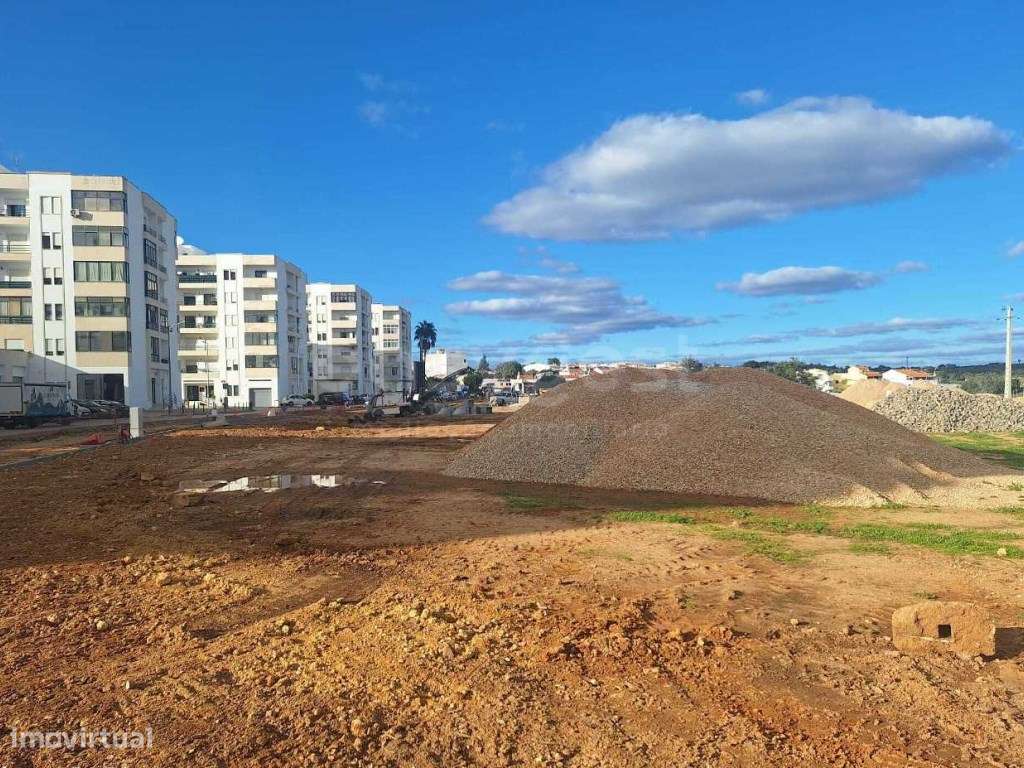 Lote com projetos aprovados para moradias isolada em Lagoa - Grande imagem: 5/11