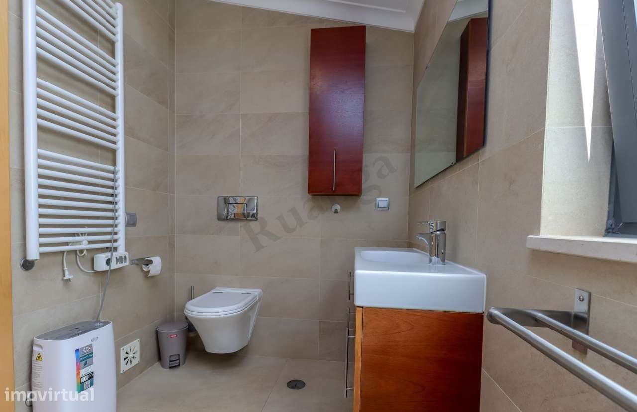 Excelente Moradia  para venda na Aldeia de Santo André-23