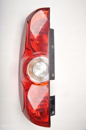 COMBO D LAMPA LEWA TYLNA LEWY TYŁ 00519248460NEU - 1