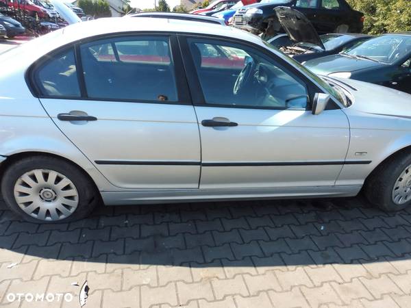 BMW 3 318d E46 Silnik Skrzynia Maska Drzwi Lampa - 5