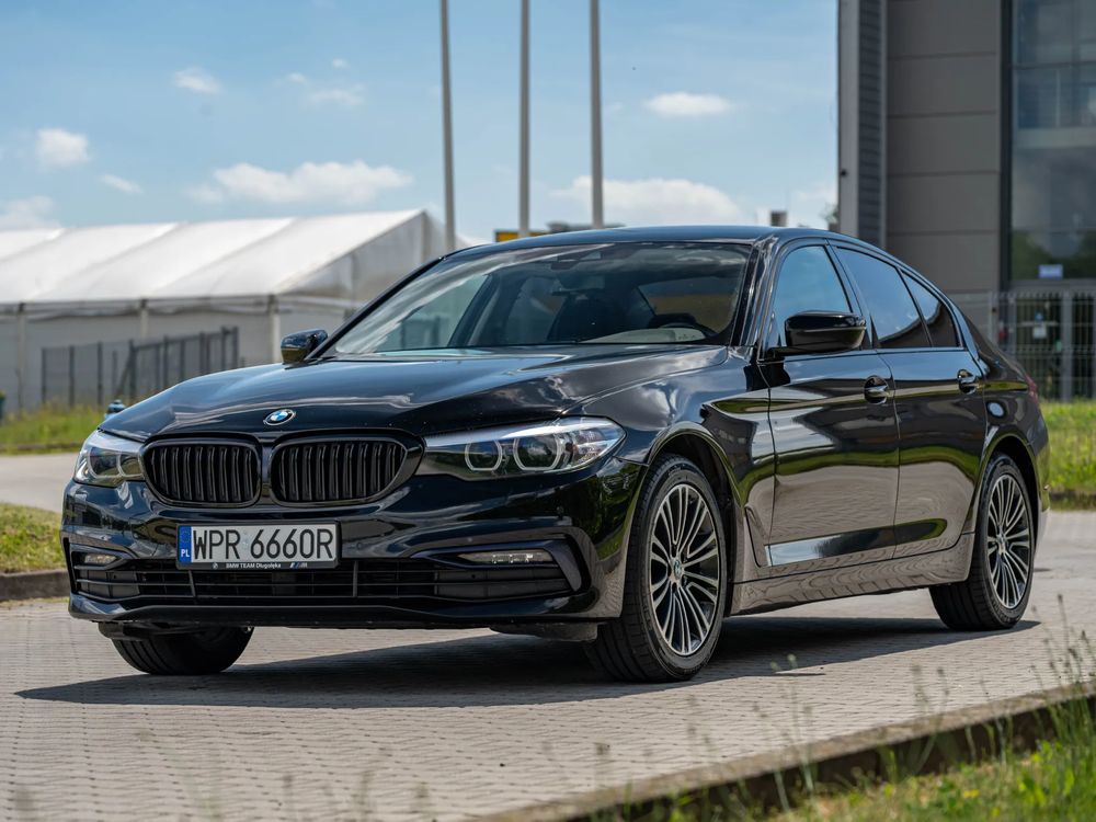 BMW 5 Series G30/G31 520d Sport Line sport 2019