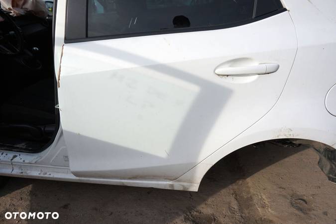 DRZWI TYLNE LEWE 2 II DE LIFT 5D HB 34K  BIAŁY MAZDA 2010-2014 - 3