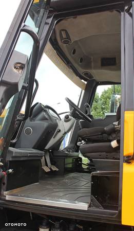 JCB 3200 XTRA - 10