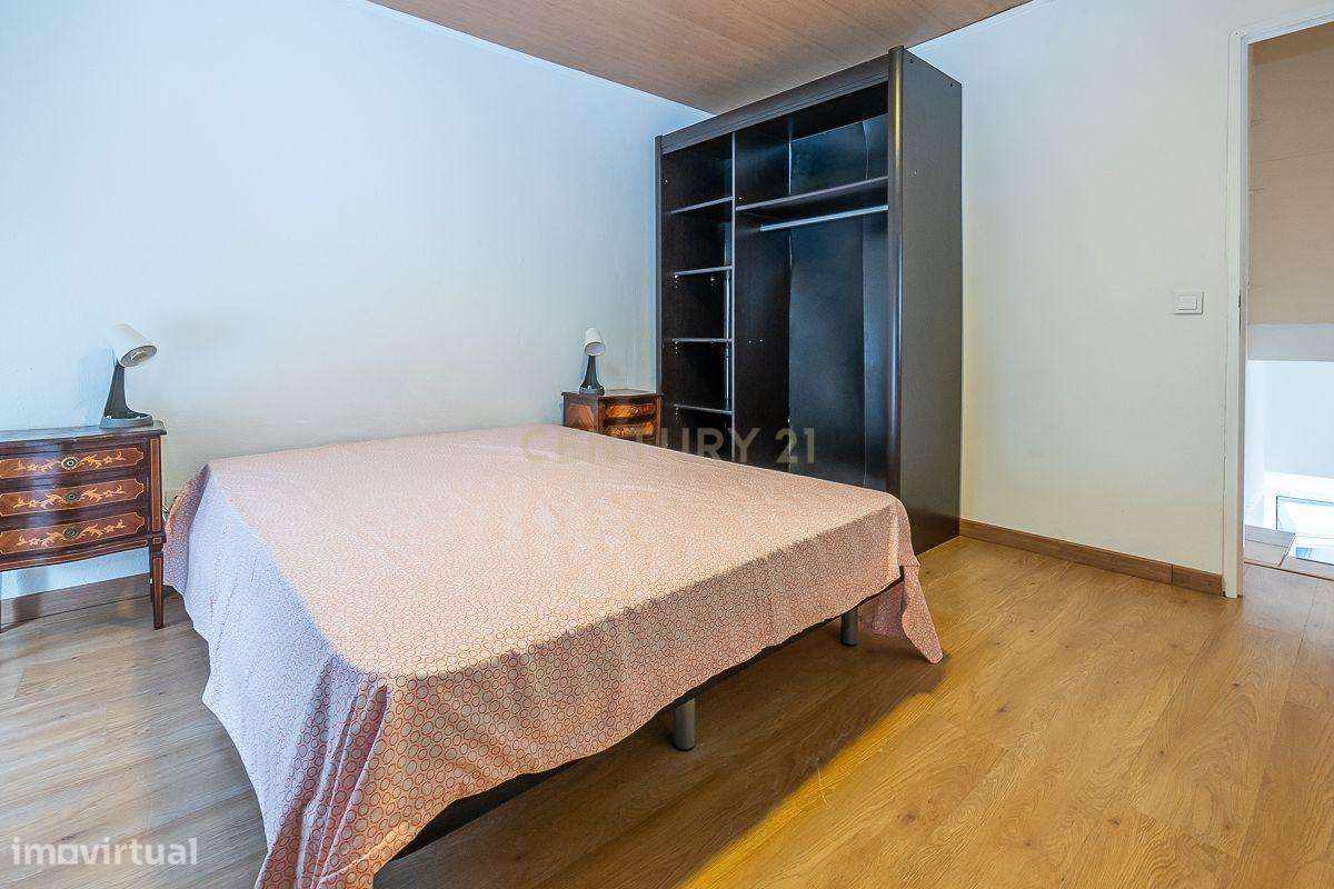 Moradia T2 no Típico Bairro do Quebedo, Charme e Tradicional no Coraçã-9