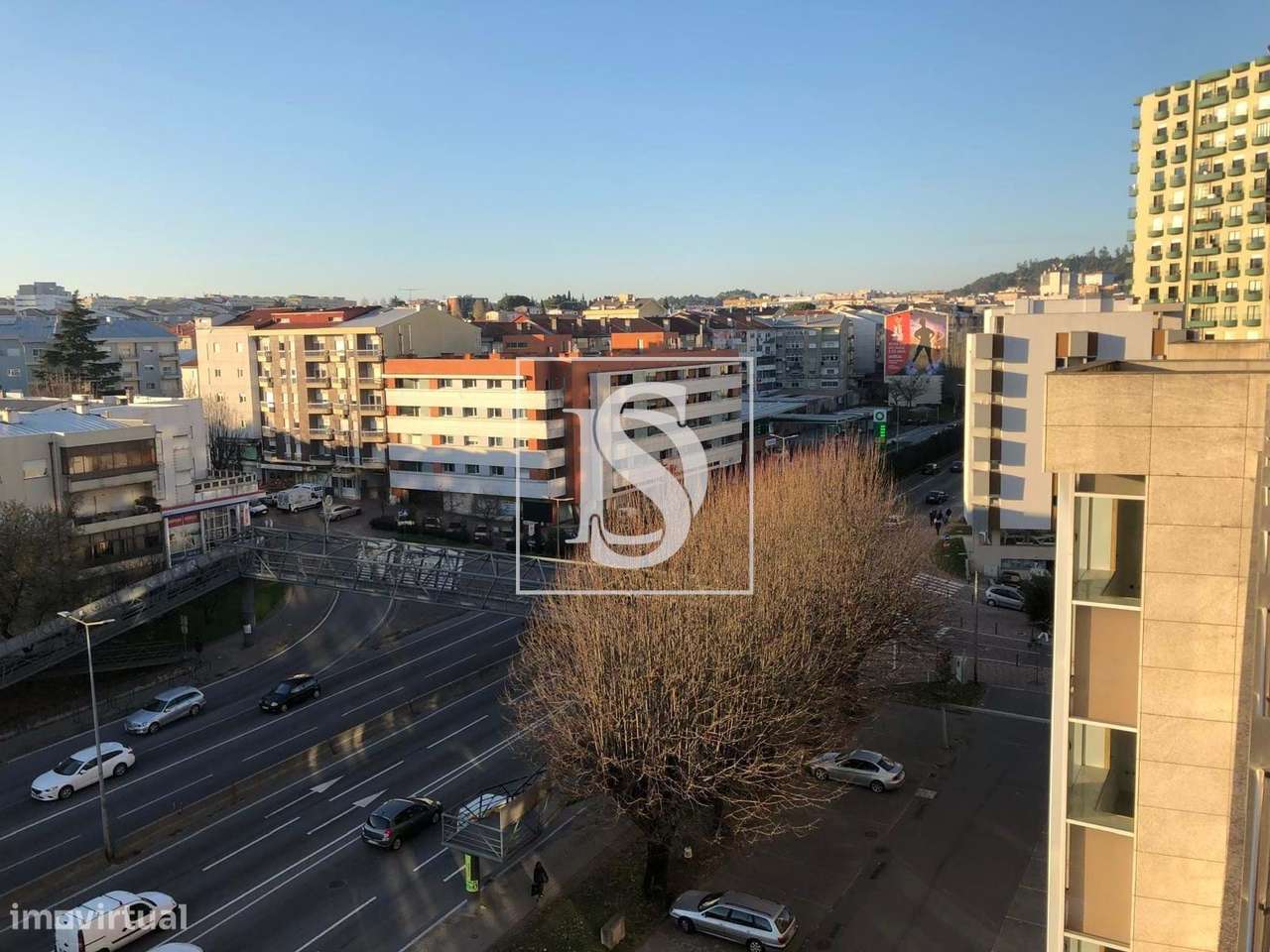 Apartamento T3 no CENTRO de Braga, c/2 SUITES, GARAGEM p/2 carros - Grande imagem: 5/26