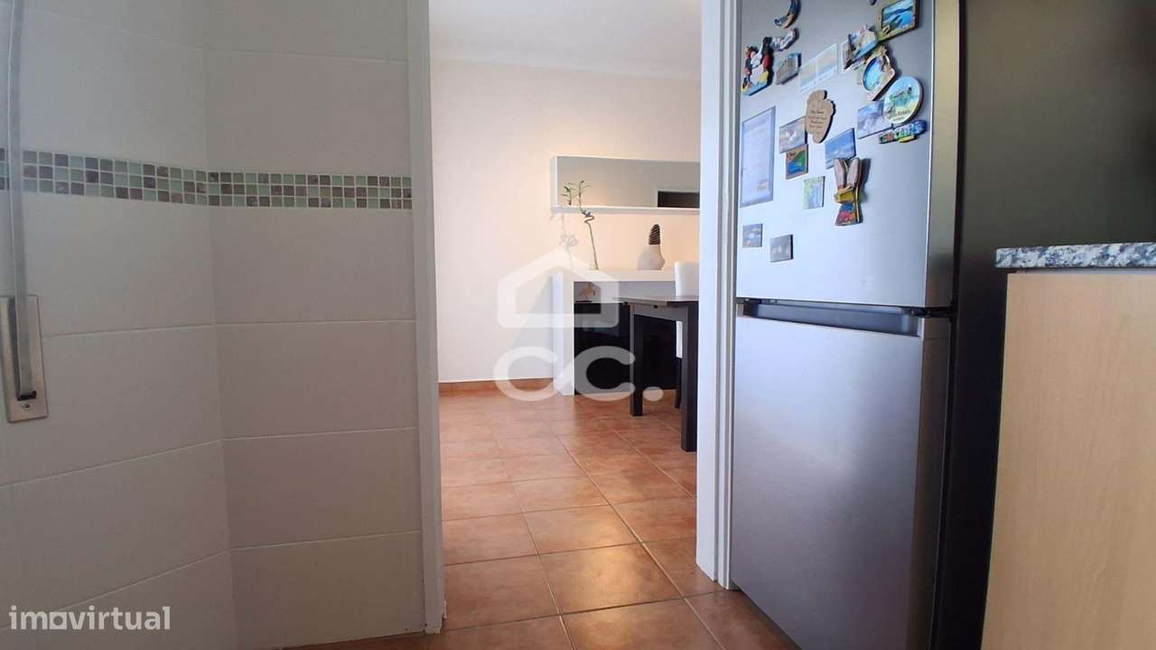 Apartamento T3 Moderno em Azeitão-17