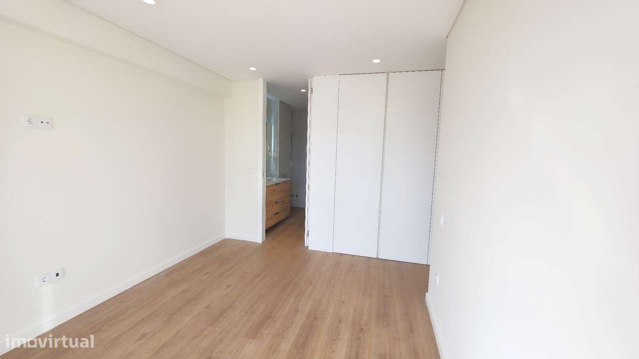 Apartamento T2+1 Centro de Felgueiras-11