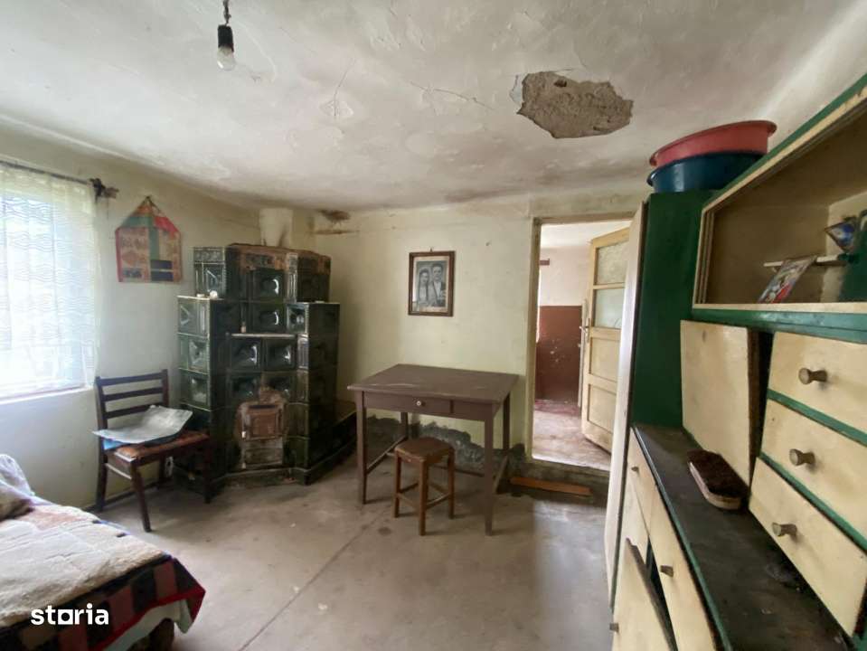 Casa batrineasca + Teren 1190 mp-3