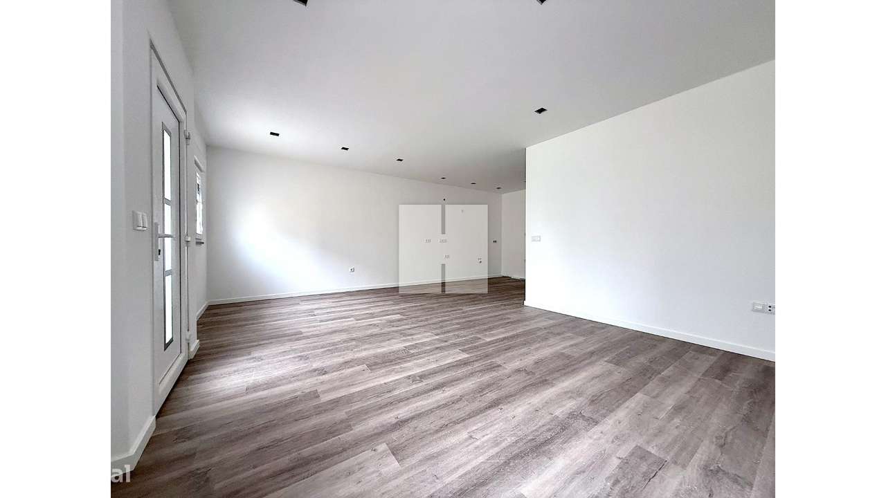 Andar Moradia  T3 ao lado da Praia - Grande imagem: 4/27