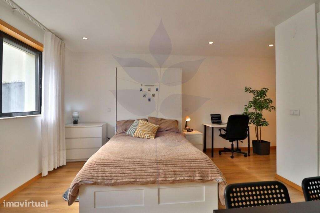 Apartamento T0 com terraço – mobilado e equipado | Braga-22