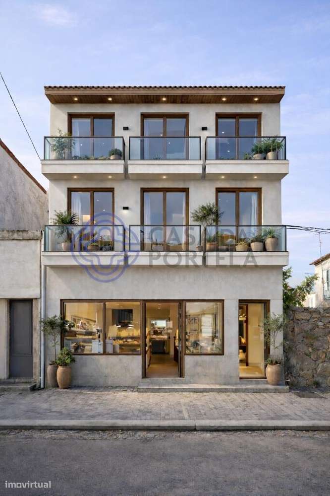 Moradia T4 para reconstrução em Matosinhos - Grande imagem: 2/34