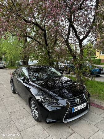 Lexus IS 200t / 300 Prestige - 11