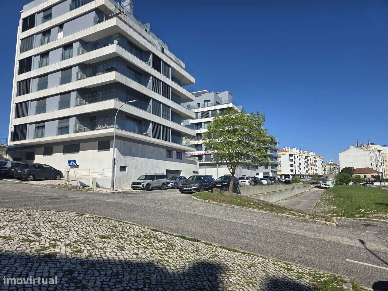 Lote de Terreno com projecto aprovado e licenças a pagamento na Amador - Grande imagem: 3/16