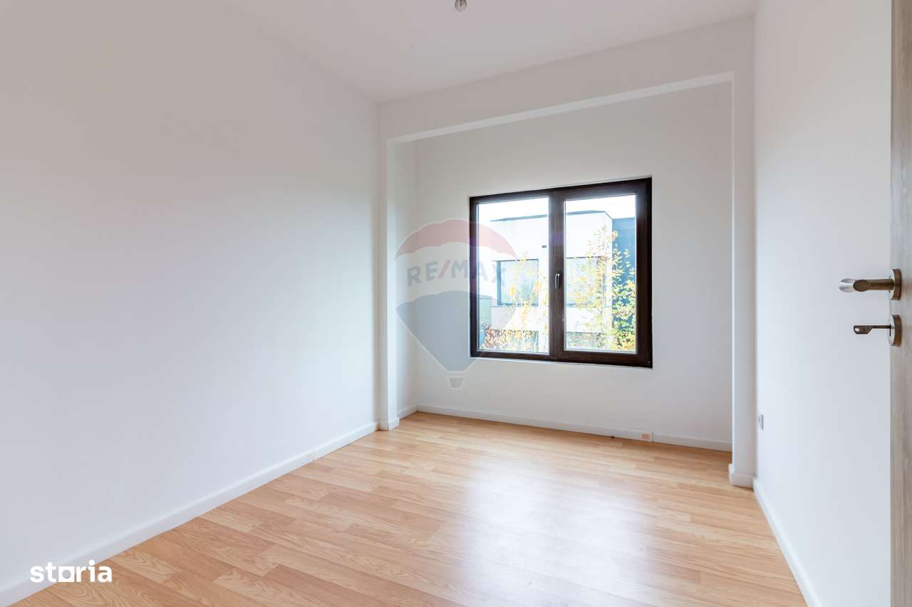 Casă / Vilă cu 5 camere de vânzare Tunari, Dimieni-9