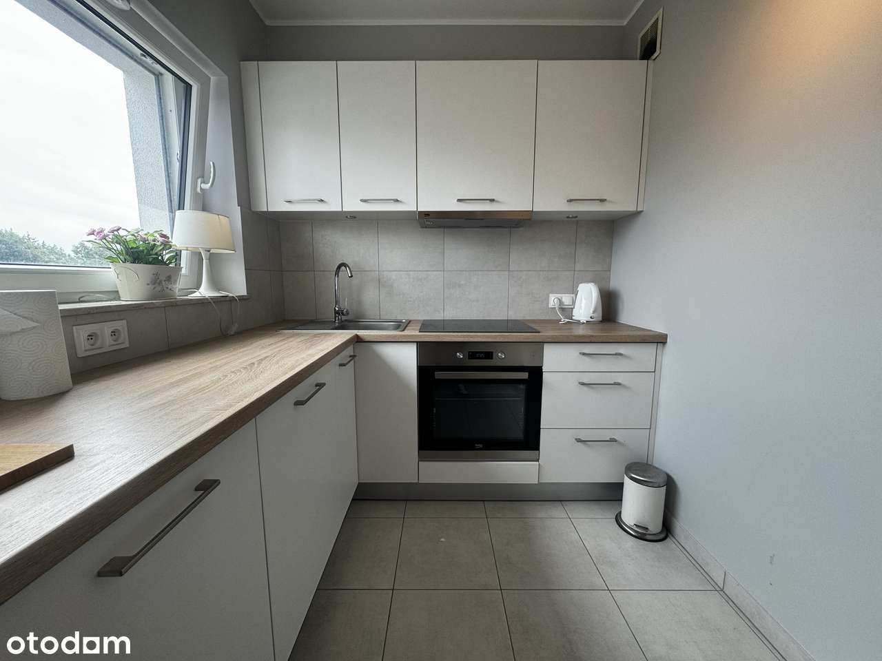 Stylowe umeblowane mieszkanie z oddzielną kuchnią !!!-4