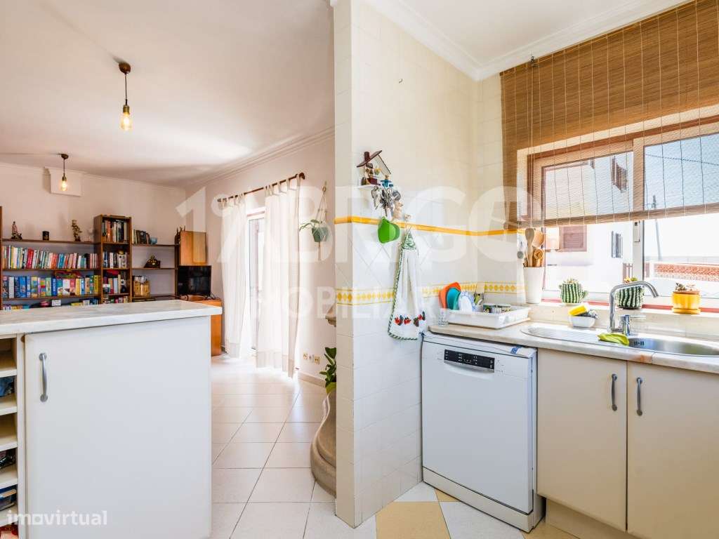 Para Venda, imperdível, apartamento T1 com uma fantástica vista mar. - Grande imagem: 4/21