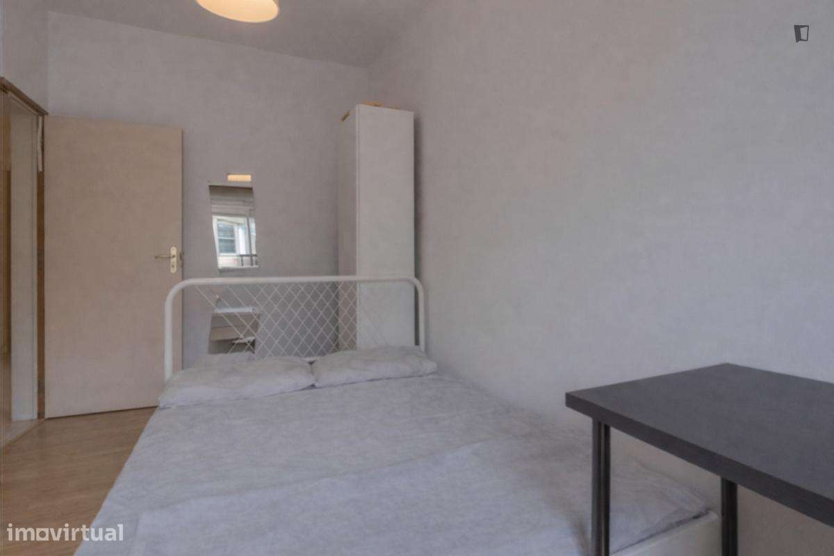 Quarto - localizado em Estrela Lisbon - Grande imagem: 3/10