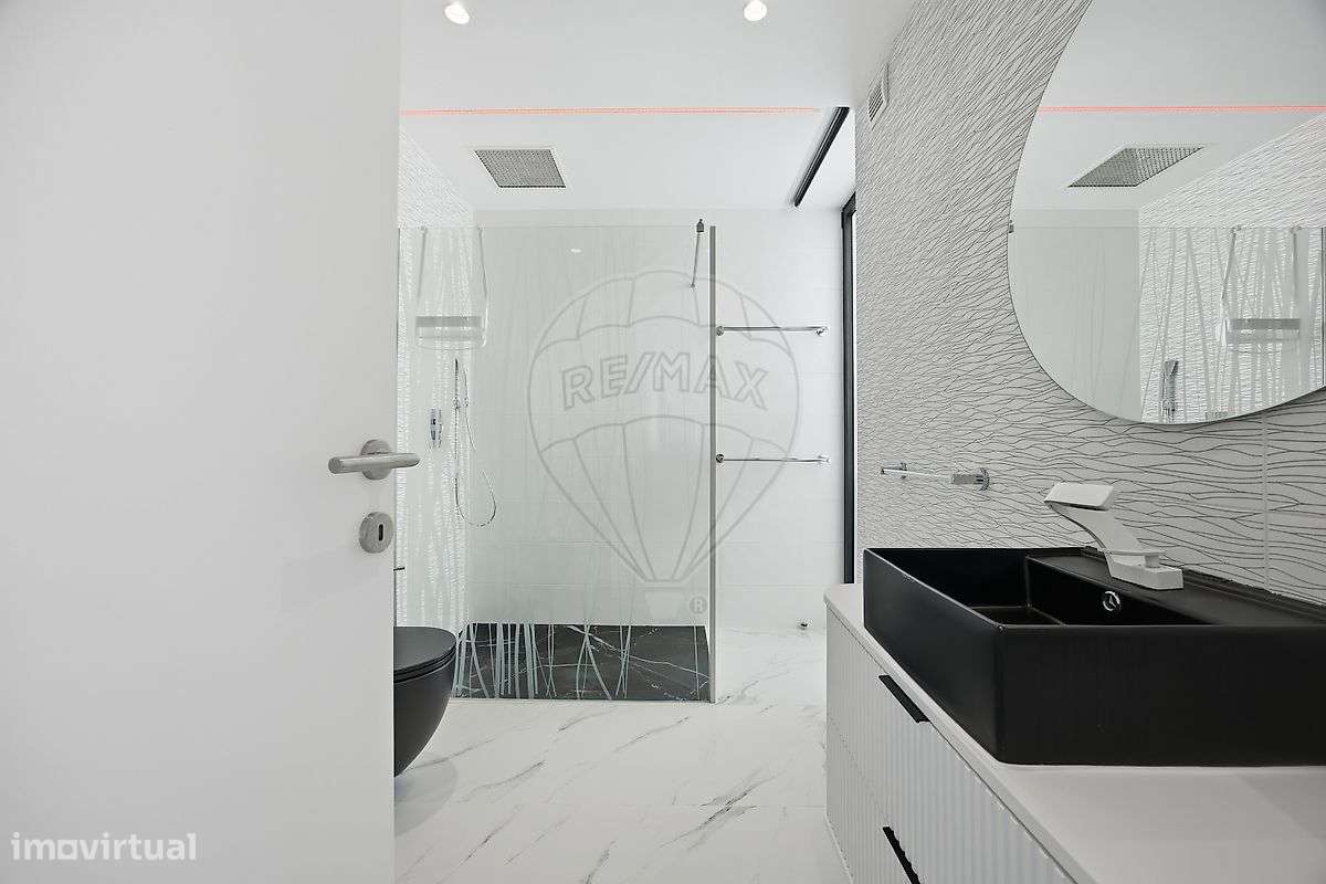 Moradia T5 para venda-26