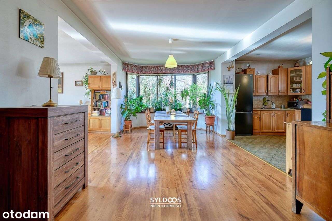 Kryspinów działka z dużym domem pod inwestycję-9