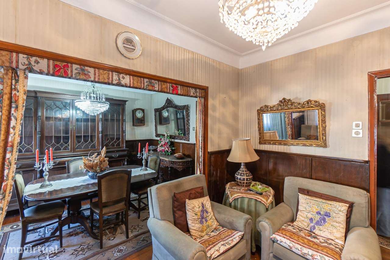 Casa c/ História e Potencial Extraordinário, Zona Tradicional do Porto - Grande imagem: 2/30