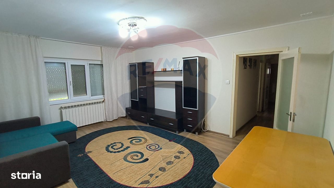 Apartament cu 3 camere de vânzare în zona I. C. Frimu