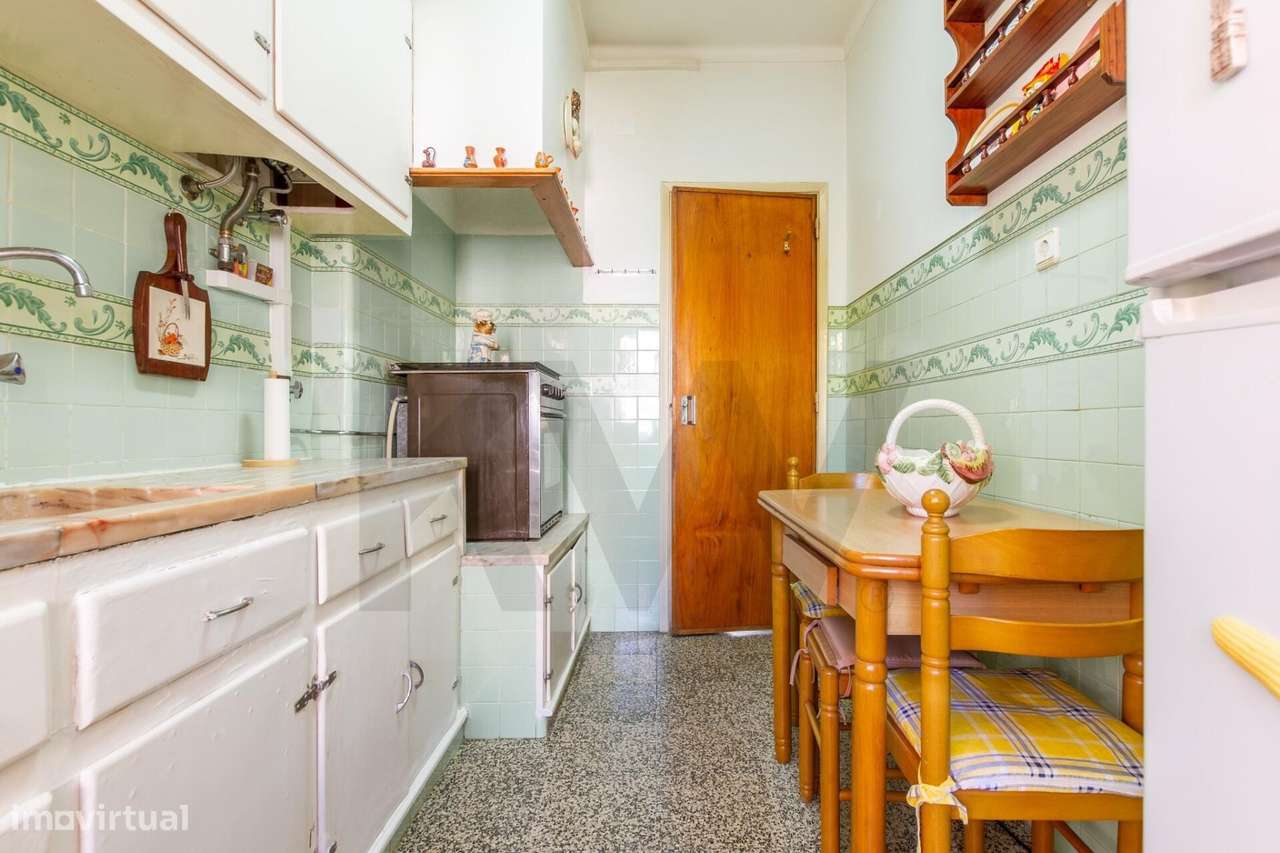 Apartamento T3 com 2 varandas junto ao Terminal dos Barcos do Barreiro-4