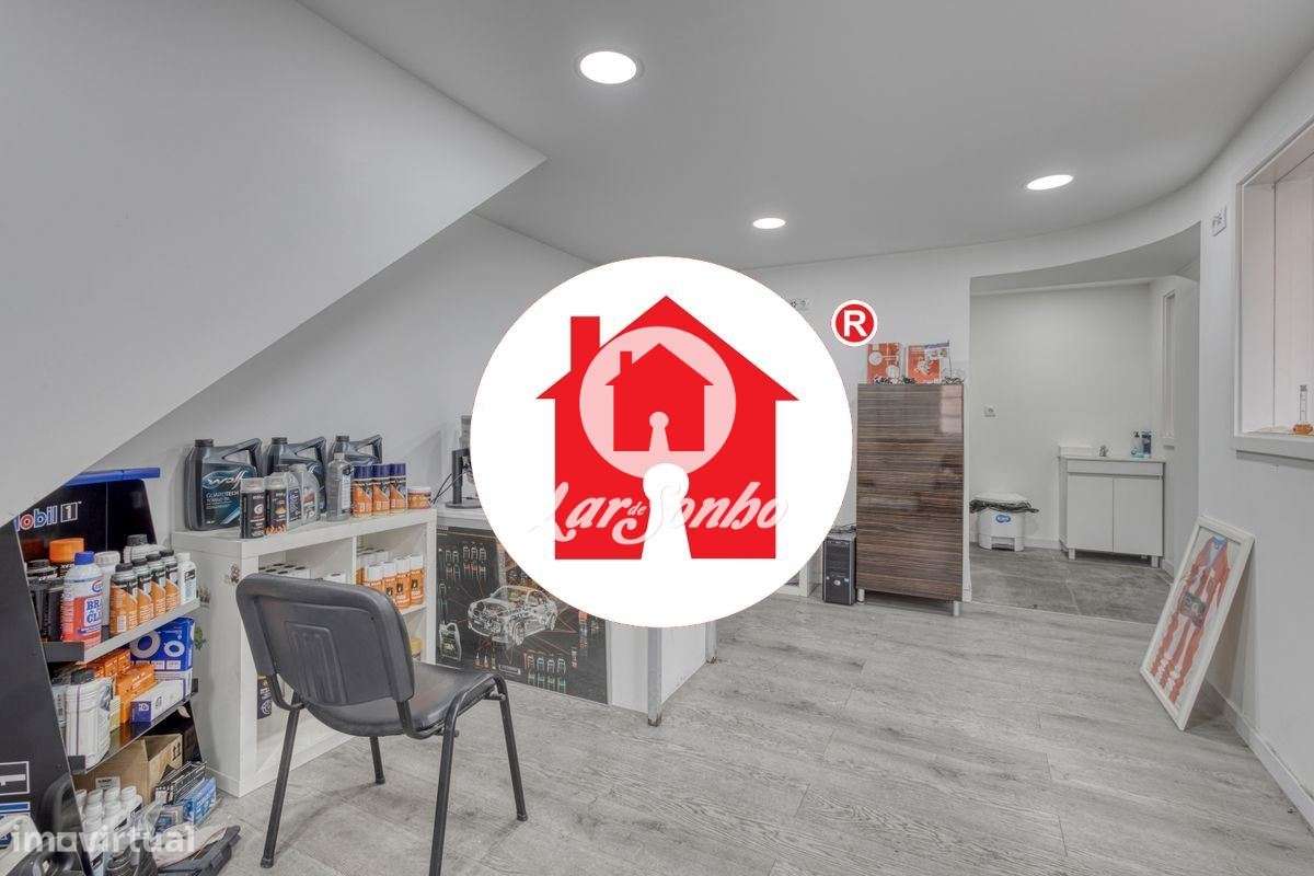 Armazém com excelente localização em Campanhã-5