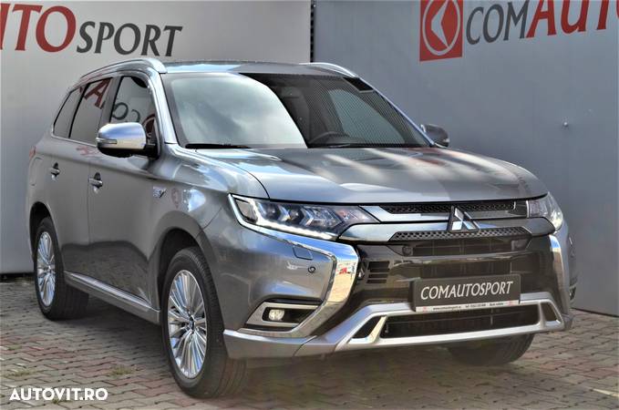 Mitsubishi Outlander - 1