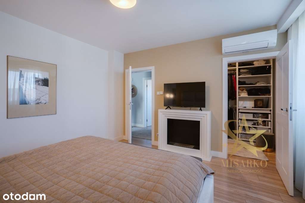 Nowoczesny dom w zabudowie bliźniaczej z basenem-17