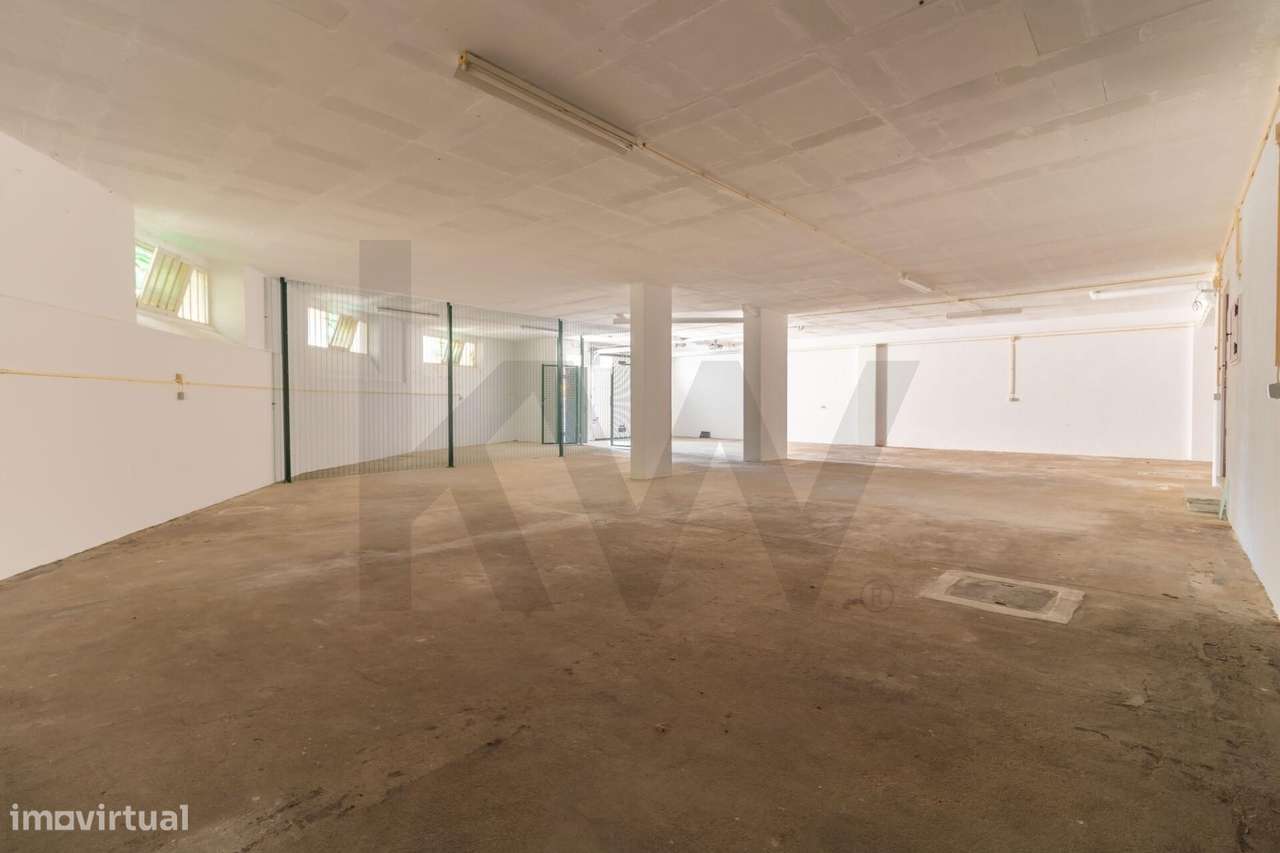 Garagem coberta e fechada com entrada independente | Pampilheira, Casc - Grande imagem: 5/13