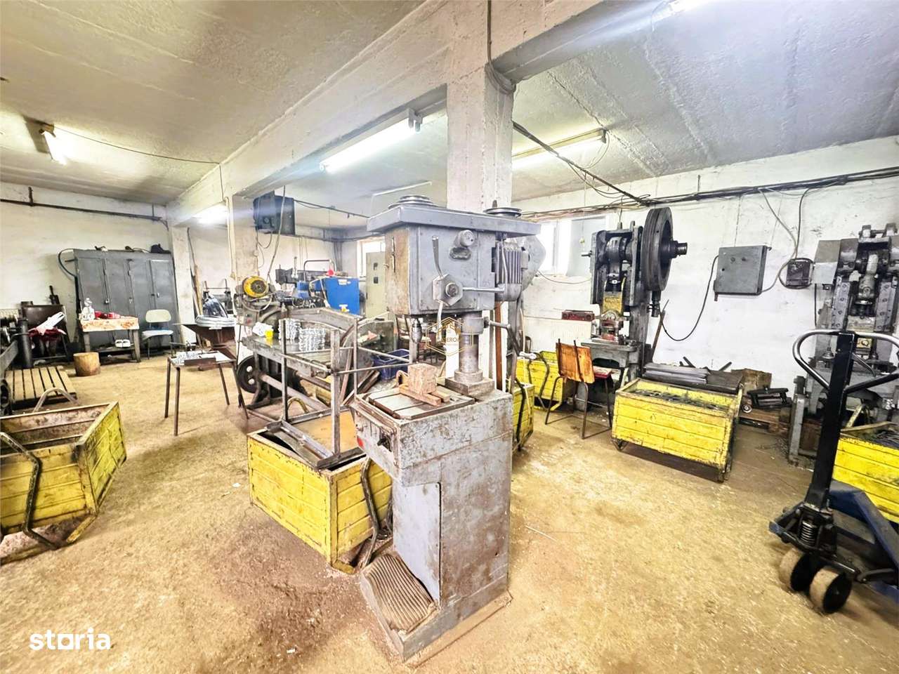 VIDEO - 14 Mai | Hale + Cladiri | Teren - 9.727 mp | Productie,Depozit-12