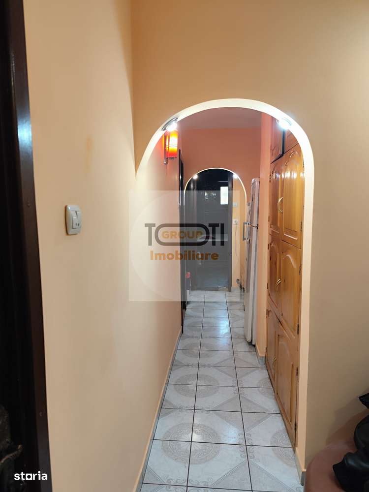 Apartament de vânzare în zona NICOLINA - 3 camere, decomandat, mobilat-2