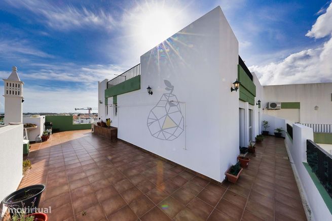 Penthouse T2 com terraço e vista panorâmica na Pedra Mourinha em Porti-32