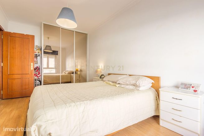 Apartamento T3 em Excelente Localização na Quinta do Conde-12