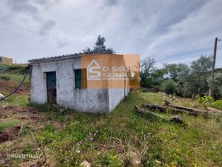 Moradia Antiga para recuperar com Terreno - Grande imagem: 2/21
