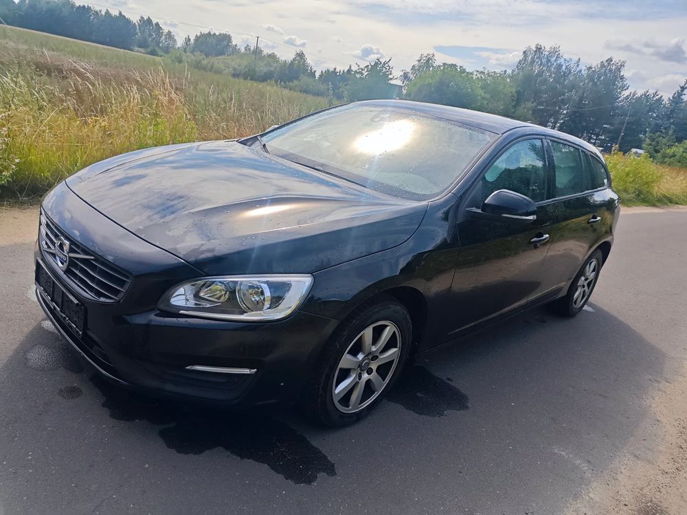 Volvo V60 I (2011-2018) D3 Drive-E Kinetic 2016