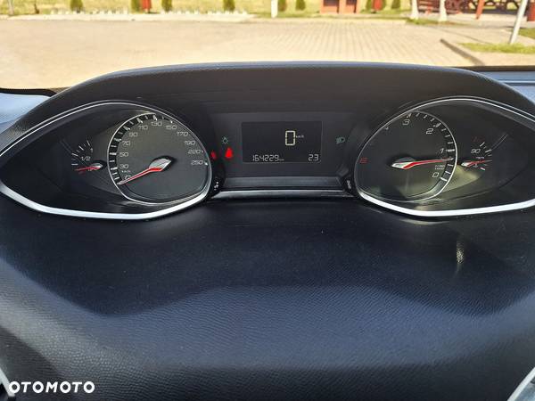 Peugeot 308 SW BlueHDi 120 Stop & Start Allure - 26