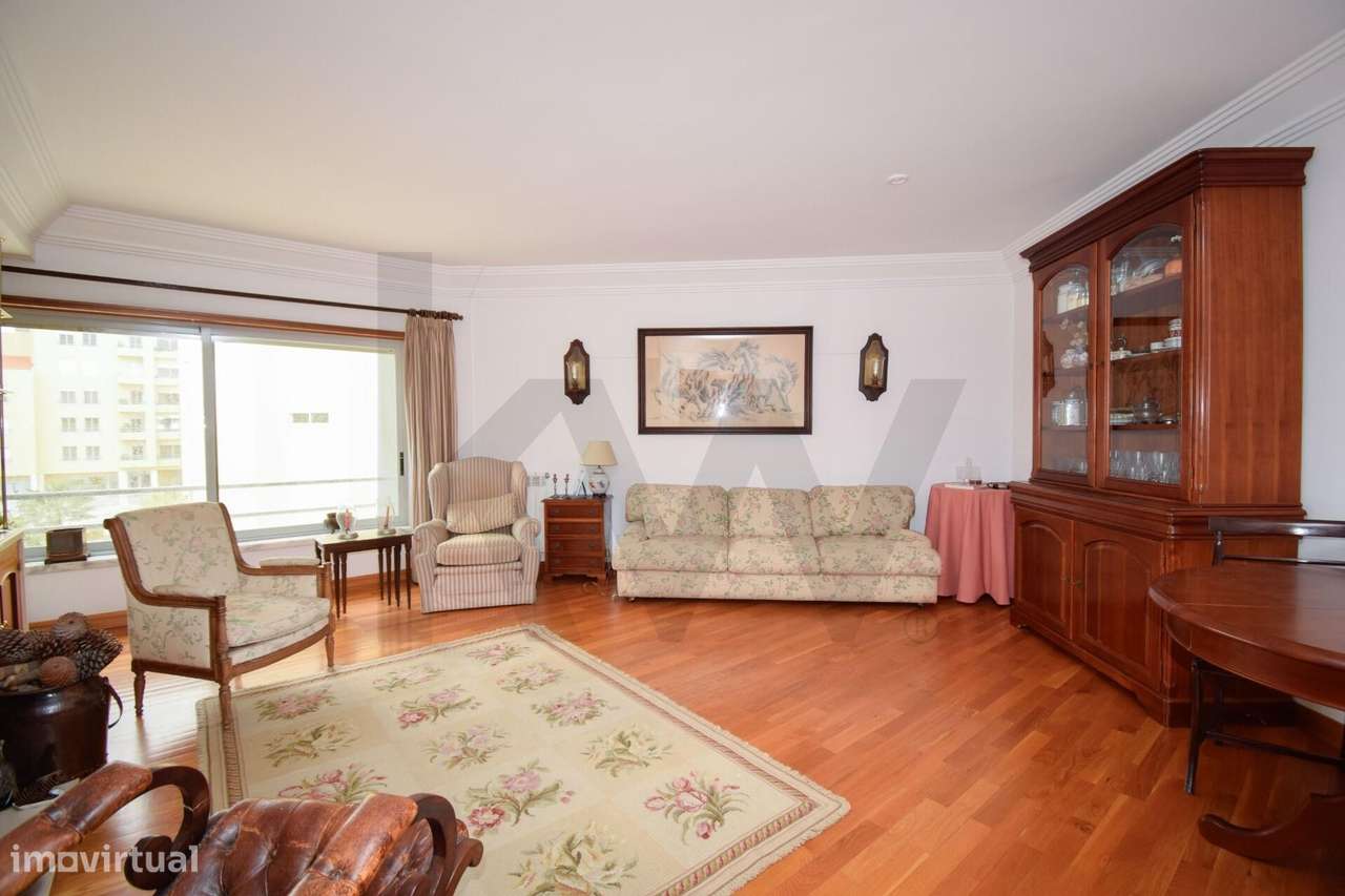 T2 com Garagem Box e Arrecadação  – Oeiras - Grande imagem: 3/28