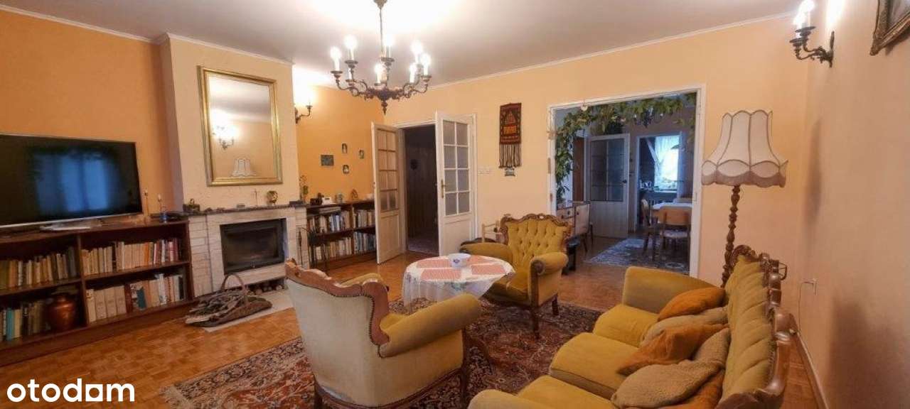 Dom z potencjałem - dwa poziomy, piękna działka, świetna lokalizacja!-4